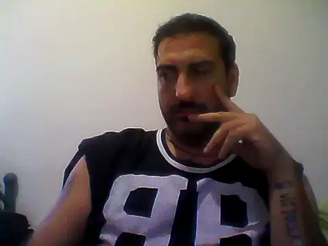 Snapshot of Italian_dark_desire chatting on November 2025 10:17:01 AM Italian dark desire online show from November 2025 10:17:01 AM