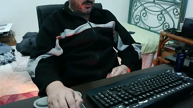 Snapshot of Italian_dark_desire chatting on December 2025 10:02:01 AM Italian dark desire online show from December 2025 10:02:01 AM