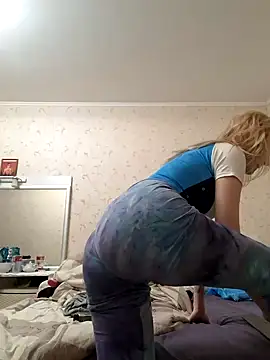 YogisticJuli666 online show from January 2025 05:37:01 AM