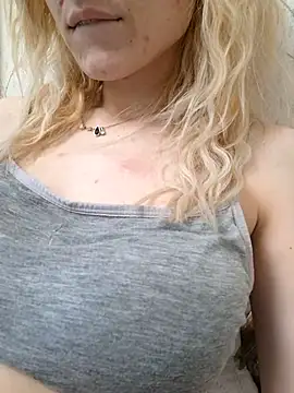 YogisticJuli666 online show from March 2025 10:26:02 AM