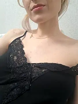 YogisticJuli666 online show from October 2025 05:55:02 AM