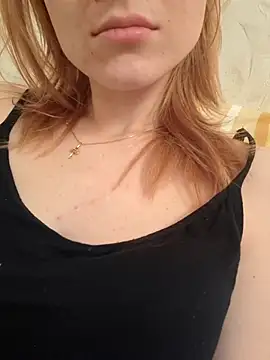 YogisticJuli666 online show from November 2025 03:50:01 AM