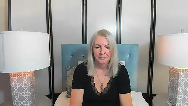 EricaTop online show from December 2025 05:39:02 PM