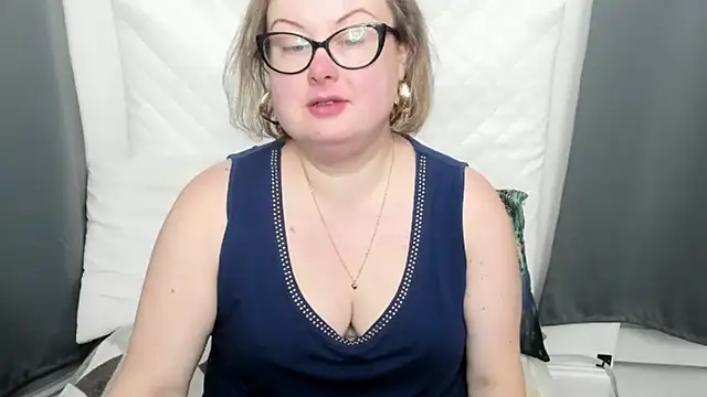 Snapshot of dirtyBonnie chatting on February 2026 04:39:02 AM dirtyBonnie online show from February 2026 04:39:02 AM