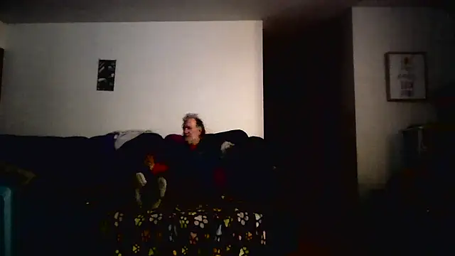 Snapshot of Sweet_Sexy1963 chatting on November 2025 01:38:01 AM Sweet Sexy1963 online show from November 2025 01:38:01 AM