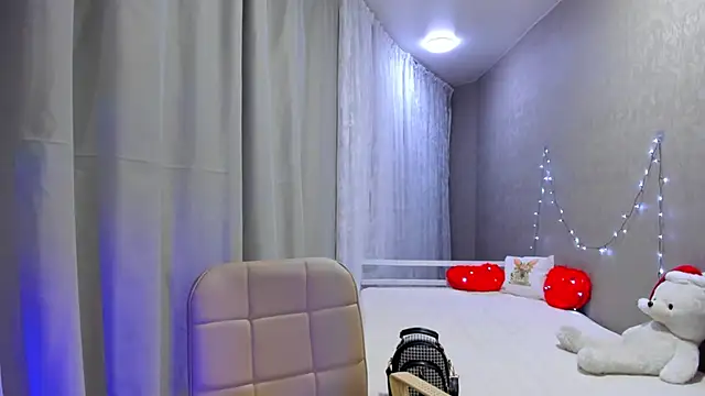Snapshot of Malika_Lisan chatting on December 2024 12:50:02 AM Malika Lisan online show from December 2024 12:50:02 AM
