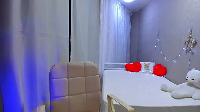 Snapshot of Malika_Lisan chatting on December 2024 01:29:01 AM Malika Lisan online show from December 2024 01:29:01 AM