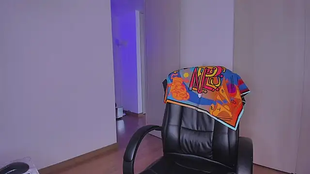 Lisegg  online show from October 2025 12:58:01 PM