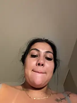 adrianalobo online show from December 2025 11:52:02 AM