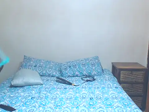 Snapshot of sexylax17 chatting on October 2025 05:33:02 PM sexylax17 online show from October 2025 05:33:02 PM