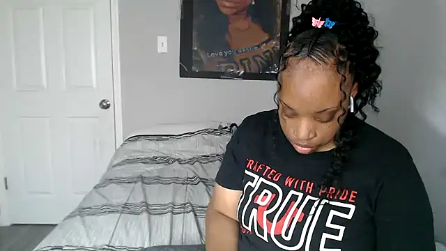 Sexymona1218 online show from March 2025 08:32:02 PM