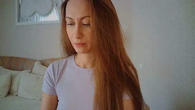 Snapshot of Luna_Hoty chatting on June 2026 11:08:02 AM Luna Hoty online show from June 2026 11:08:02 AM