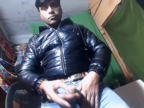 Snapshot of desiboy1101 chatting on January 2025 05:20:01 AM desiboy1101 online show from January 2025 05:20:01 AM