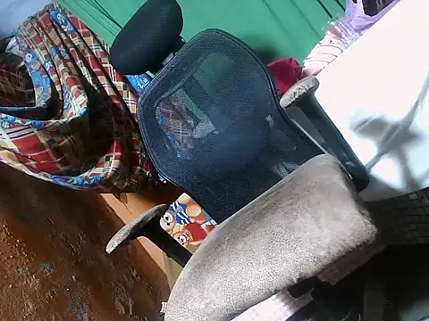 Snapshot of desiboy1101 chatting on January 2025 03:32:02 AM desiboy1101 online show from January 2025 03:32:02 AM