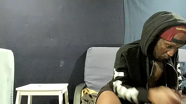 iBreakHeartz online show from January 2025 03:05:01 AM