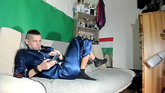 viraglaci18xh online show from November 2025 06:02:01 AM