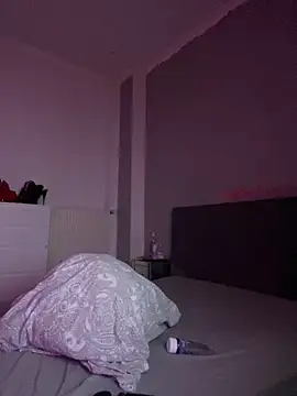 Snapshot of _MelinaCurves_ chatting on April 2026 09:09:02 PM MelinaCurves online show from April 2026 09:09:02 PM