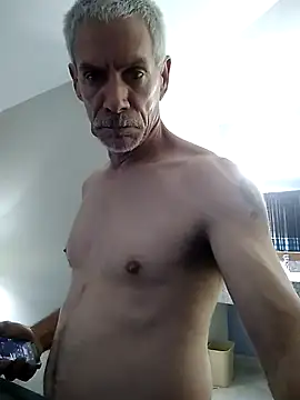 Snapshot of Biknight chatting on December 2024 10:18:01 PM Biknight online show from December 2024 10:18:01 PM