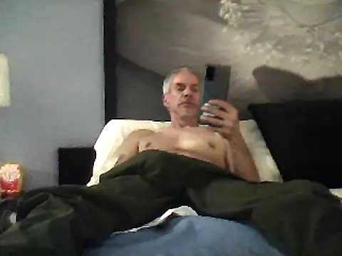 Snapshot of Biknight chatting on December 2024 11:42:02 PM Biknight online show from December 2024 11:42:02 PM