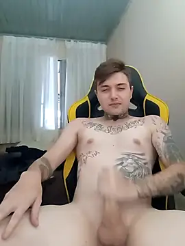 Snapshot of DanielMagains chatting on March 2025 06:22:02 PM DanielMagains online show from March 2025 06:22:02 PM