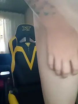 Snapshot of DanielMagains chatting on March 2025 01:02:01 PM DanielMagains online show from March 2025 01:02:01 PM