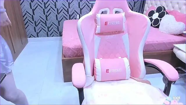 Snapshot of Toyota_Motor_Corporation chatting on March 2026 11:33:01 PM Toyota Motor Corporation online show from March 2026 11:33:01 PM