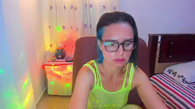 Snapshot of BrianaGarner chatting on October 2025 05:15:02 PM BrianaGarner online show from October 2025 05:15:02 PM