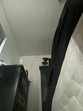 Snapshot of Slumlords chatting on April 2026 07:27:02 PM Slumlords online show from April 2026 07:27:02 PM