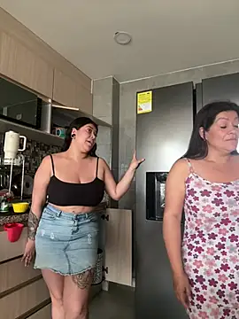 emilyjohanson online show from February 2025 01:22:02 PM