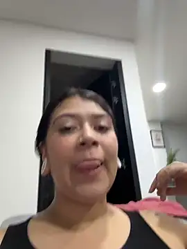 Snapshot of emilyjohanson chatting on May 2026 04:26:02 PM emilyjohanson online show from May 2026 04:26:02 PM