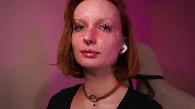 Liuba Fox online show from November 2025 06:45:01 PM