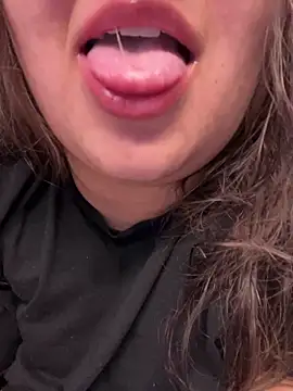 Snapshot of Jane_BBW chatting on January 2025 05:21:02 AM Jane BBW online show from January 2025 05:21:02 AM