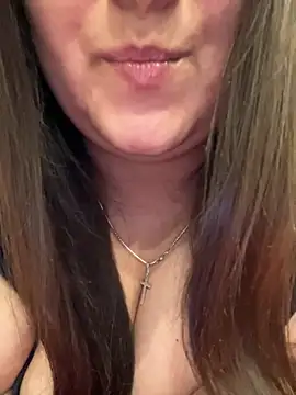 Snapshot of Jane_BBW chatting on October 2025 04:31:02 AM Jane BBW online show from October 2025 04:31:02 AM