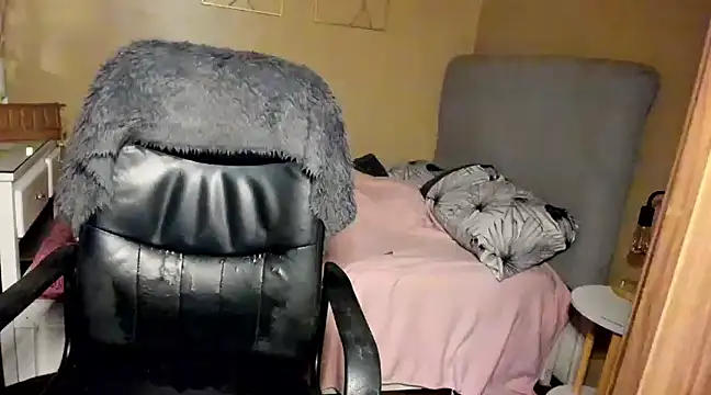 Snapshot of HOTnWILDalice chatting on January 2025 03:26:02 AM HOTnWILDalice online show from January 2025 03:26:02 AM