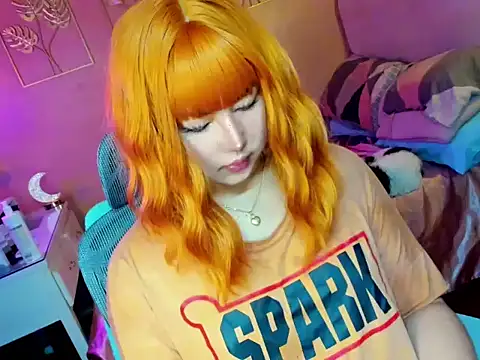 Snapshot of HOTnWILDalice chatting on October 2025 01:33:02 AM HOTnWILDalice online show from October 2025 01:33:02 AM