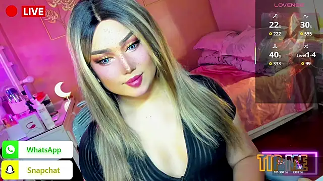 Snapshot of HOTnWILDalice chatting on October 2025 01:29:01 AM HOTnWILDalice online show from October 2025 01:29:01 AM