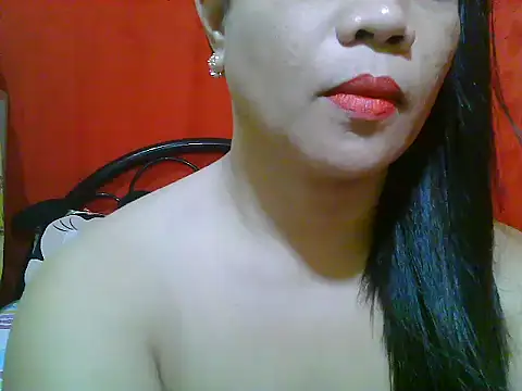 Snapshot of xsweetlips69x chatting on December 2024 04:35:02 AM xsweetlips69x online show from December 2024 04:35:02 AM