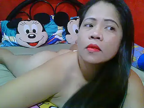 Snapshot of xsweetlips69x chatting on February 2025 03:40:01 PM xsweetlips69x online show from February 2025 03:40:01 PM