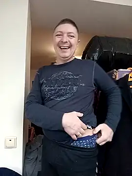 Snapshot of Pokaz2020 chatting on December 2024 09:14:02 AM Pokaz2020 online show from December 2024 09:14:02 AM