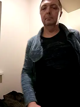 Snapshot of Pokaz2020 chatting on January 2025 08:37:02 PM Pokaz2020 online show from January 2025 08:37:02 PM