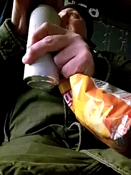 Snapshot of Pokaz2020 chatting on January 2025 09:04:01 PM Pokaz2020 online show from January 2025 09:04:01 PM