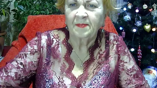 Emma52610 online show from January 2025 05:56:01 PM