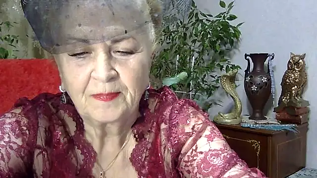 Emma52610 online show from February 2025 05:39:01 PM