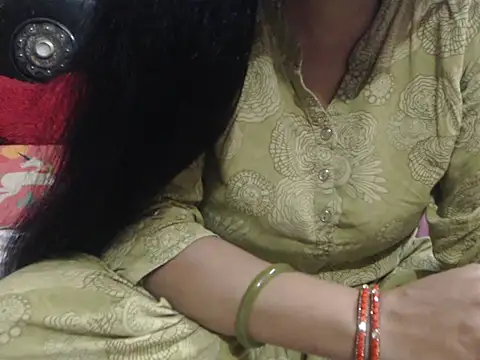 Snapshot of prettyindiandoll chatting on April 2026 06:35:02 AM prettyindiandoll online show from April 2026 06:35:02 AM