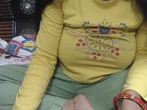 Snapshot of prettyindiandoll chatting on April 2026 05:54:02 AM prettyindiandoll online show from April 2026 05:54:02 AM