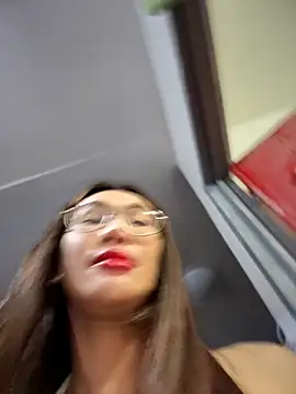 Jakolera2020 online show from November 2025 01:00:02 AM