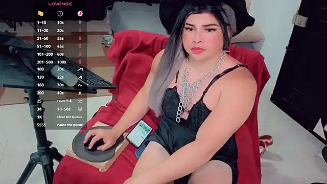 Snapshot of camyl93 chatting on April 2026 02:51:02 AM camyl93 online show from April 2026 02:51:02 AM