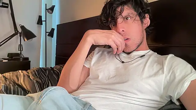 beranco19 online show from February 2026 08:56:02 PM