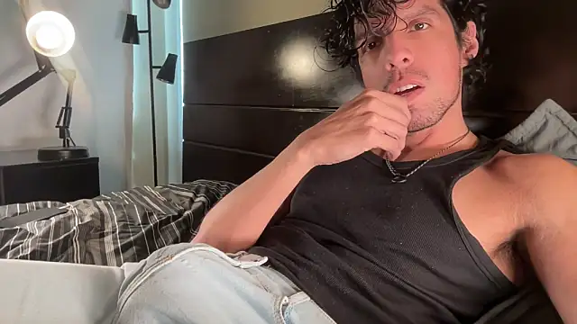 beranco19 online show from March 2026 08:35:02 PM