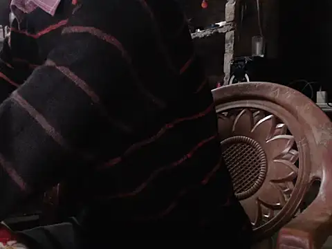 Snapshot of ThethunderPo chatting on December 2024 05:07:01 AM ThethunderPo online show from December 2024 05:07:01 AM